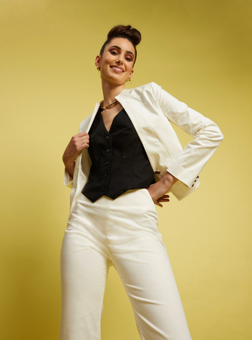 La veste spencer femme coton blanc - My Tailor Is Joh, la nouvelle marque de prêt à porter féminin, tailleurs, vestes, pantalons, robes, jupes, hauts, chaussures pour habiller les femmes.