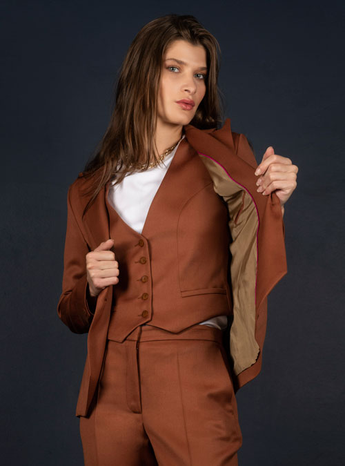 La veste tailleur femme cintrée en laine terra cotta fabriquée en France